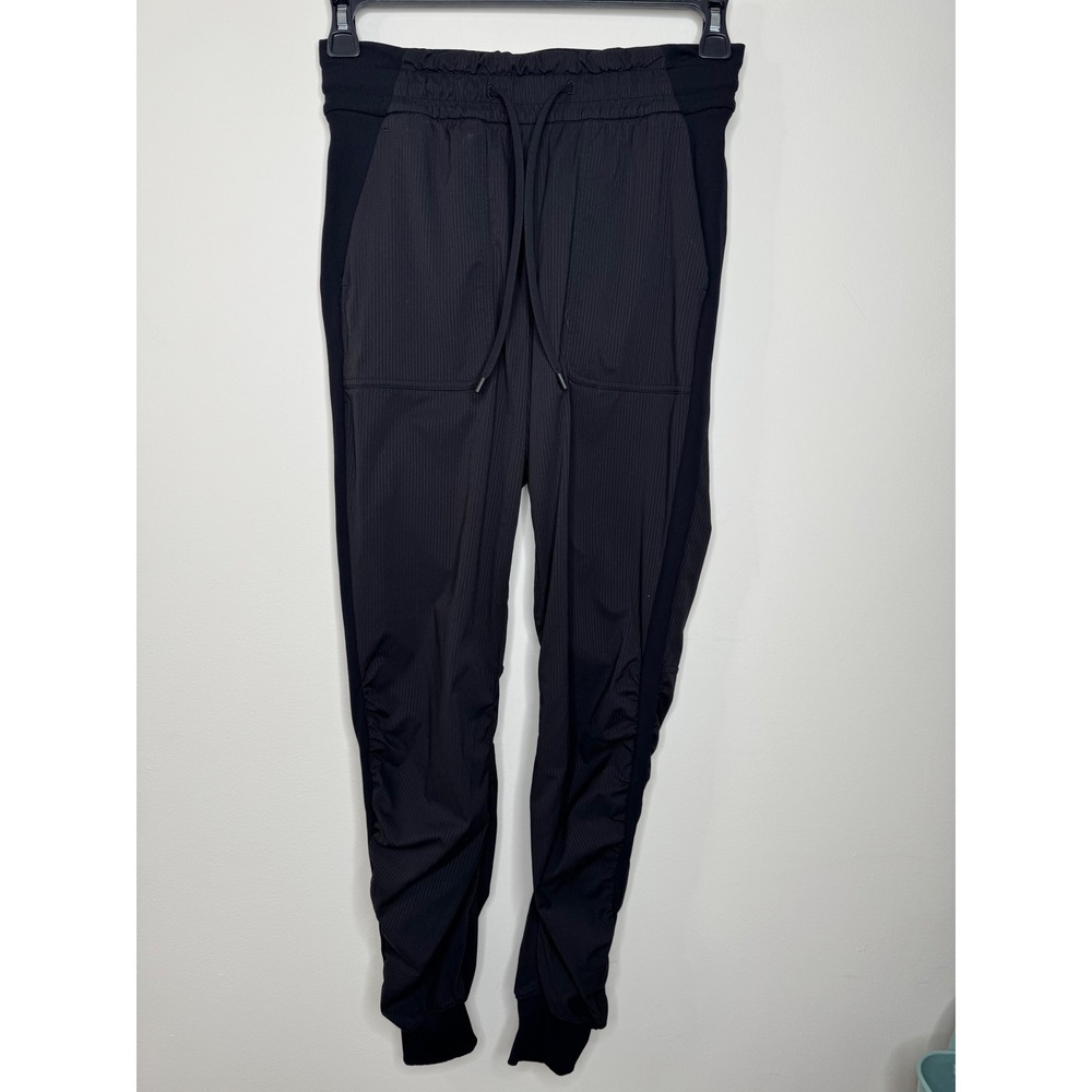 Lululemon Beyond the Studio Jogger Black Pinstripe Swift Fabric Pants Size 6